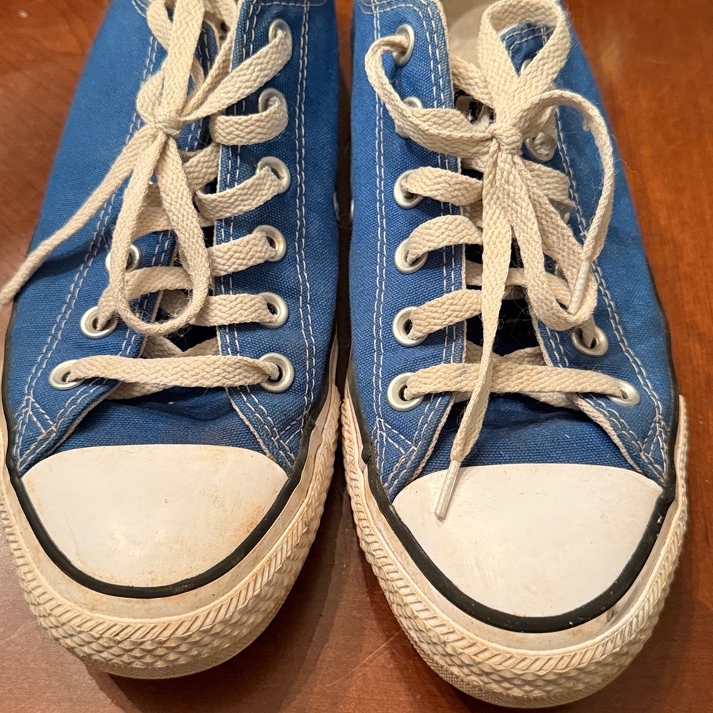 Converse AllStar Blue and White Wm 9.5 Sneakers - Picture 6 of 8